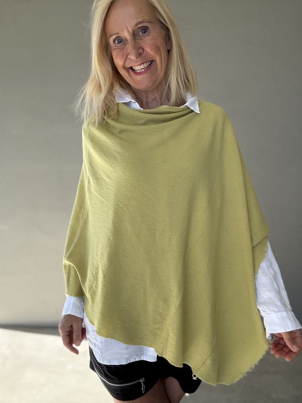 1001 Poncho i merinoull 