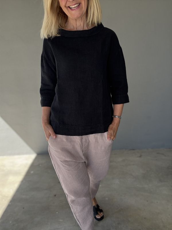 11001 Linbluse med flott krage